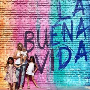 Meet your Posher, Monique